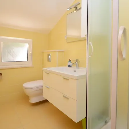 Kor Ula Apartment *